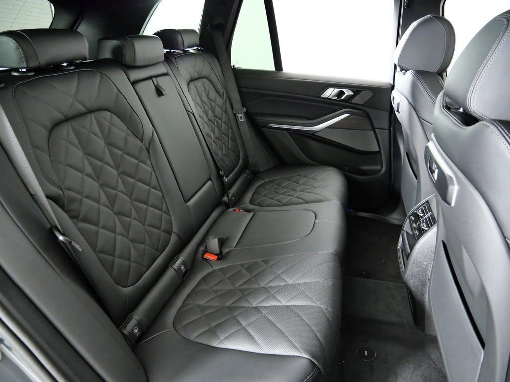 Certified Used 2026 Skyscraper Grey Metallic BMW xDrive40i image 32