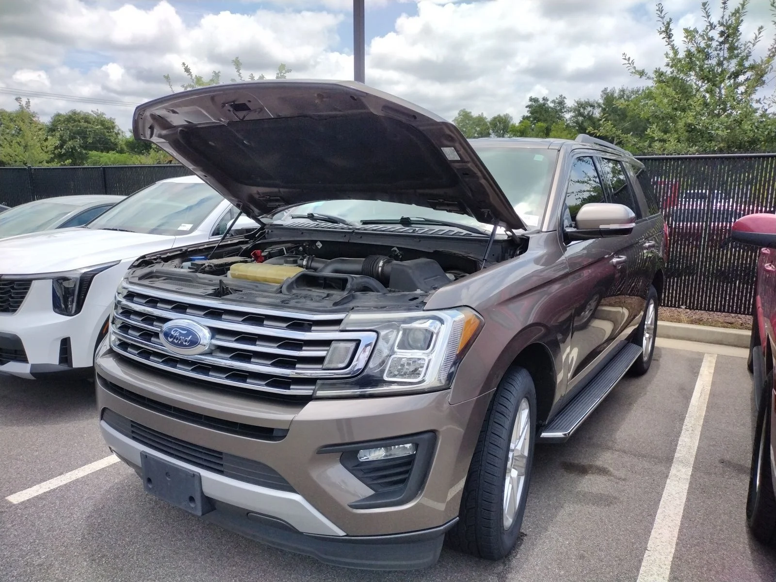Used 2019 Gray Ford XLT image 2