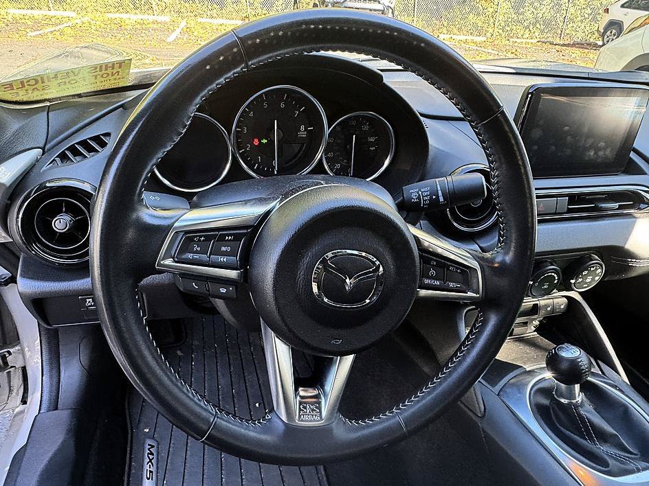 Used 2023 Platinum Quartz Metallic Mazda Club image 7
