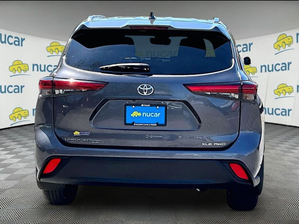 Used 2021 Gray Toyota XLE image 5