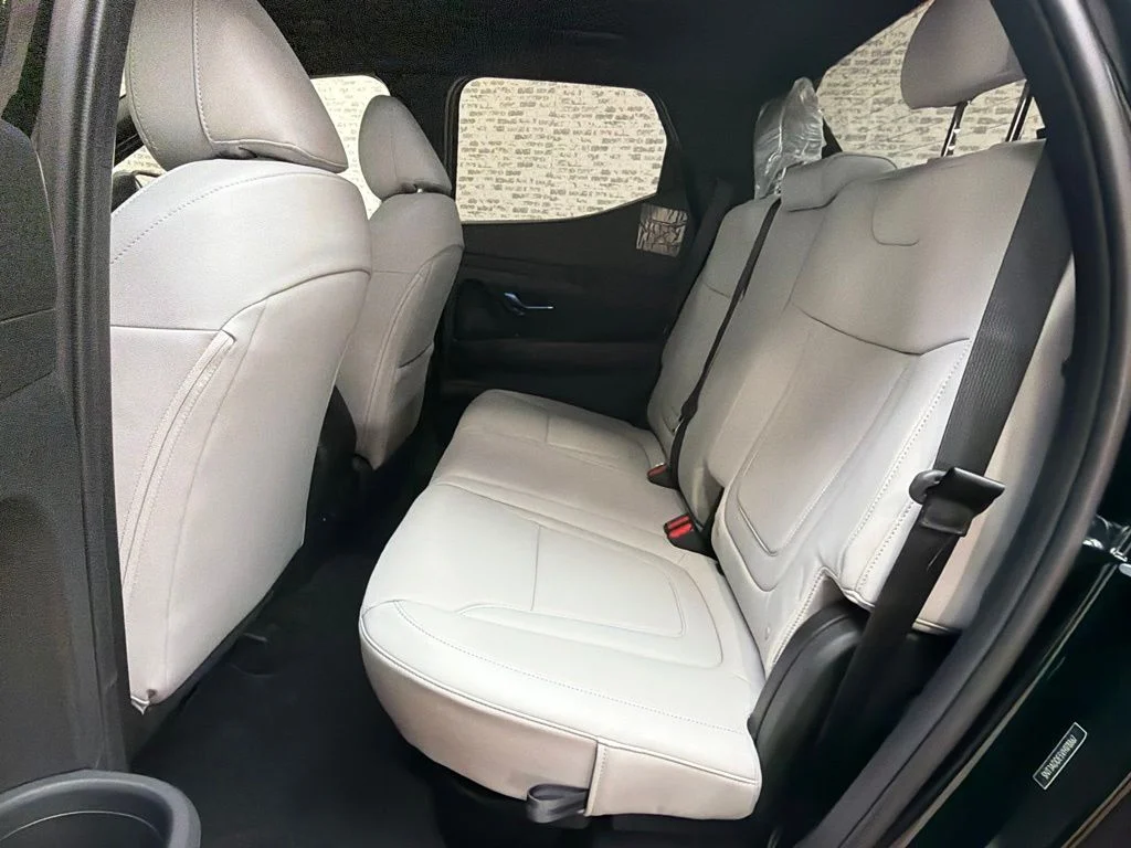 New 2027 Phantom Black Hyundai SE image 13