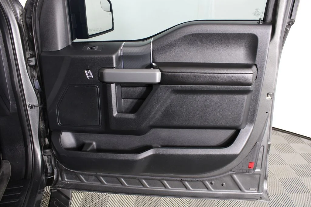 Used 2018 Gray Ford XLT image 6