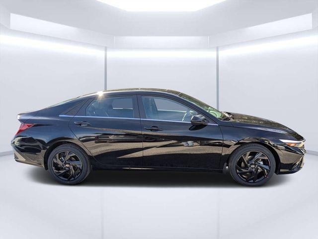 New 2026 Black Hyundai SEL Sport image 2