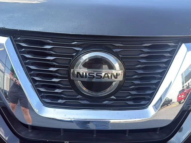 Used 2019 Black Nissan SL image 31