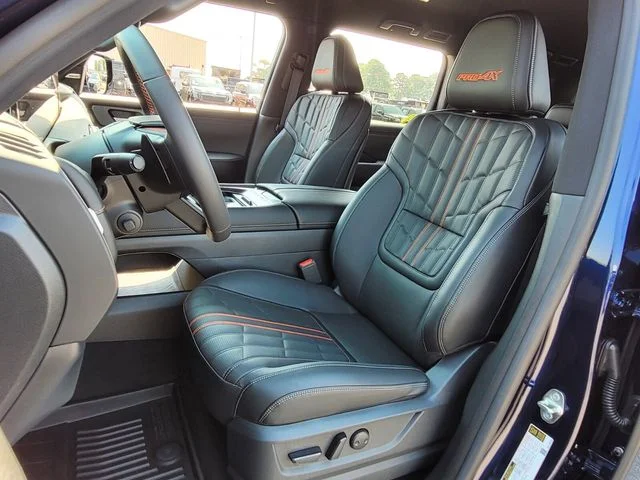 2025 Nissan Armada PRO-4X - Photo 11