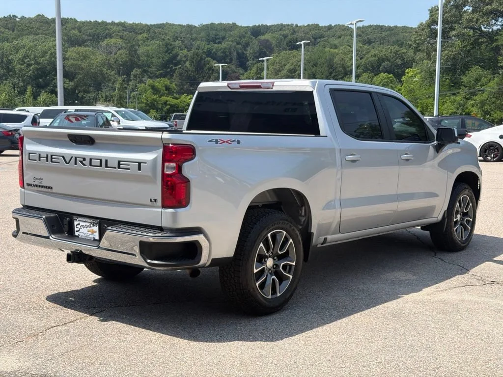 2022 Chevrolet Silverado 1500 LT - Photo 6