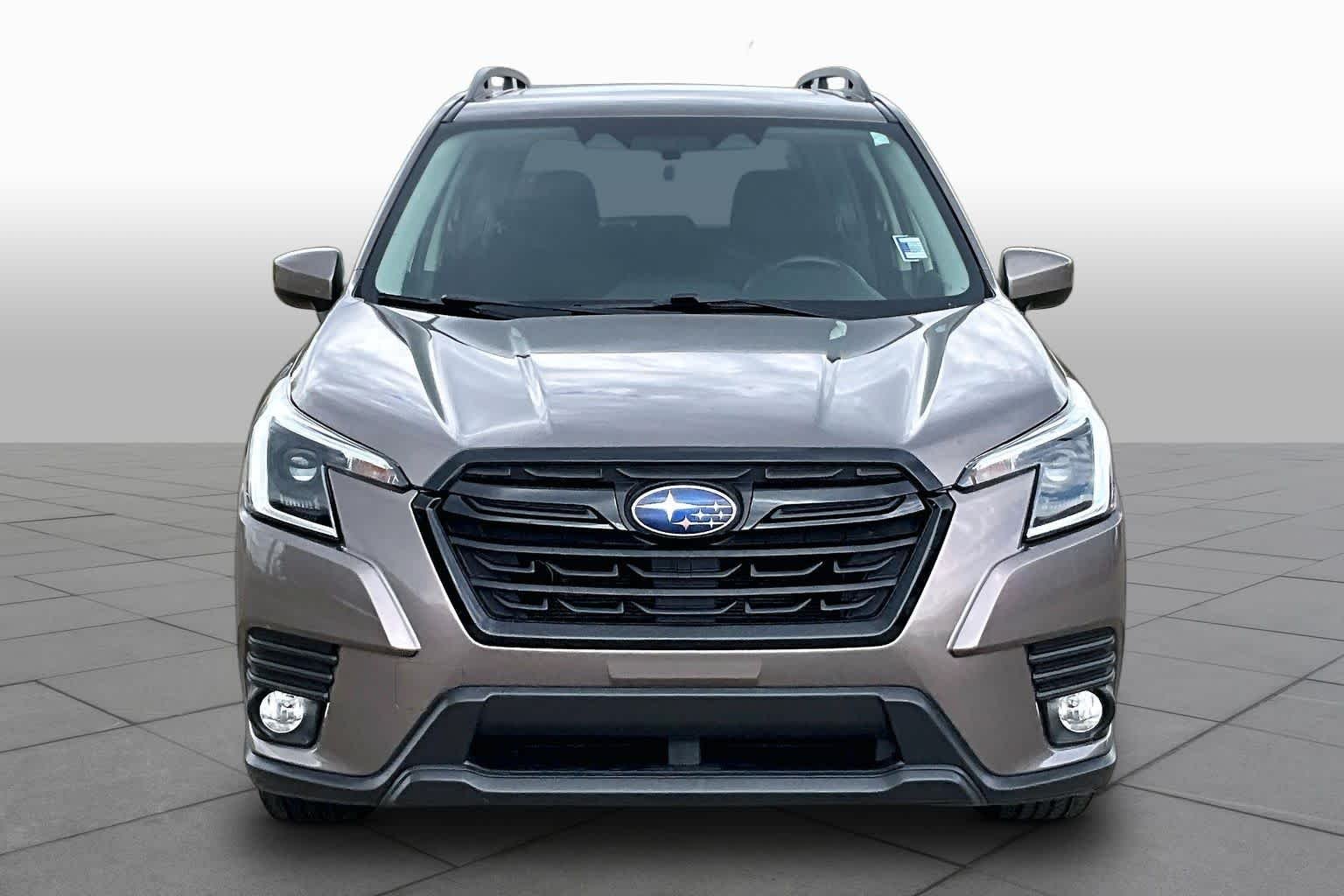 Used 2023 Brilliant Bronze Metallic Subaru Premium image 4