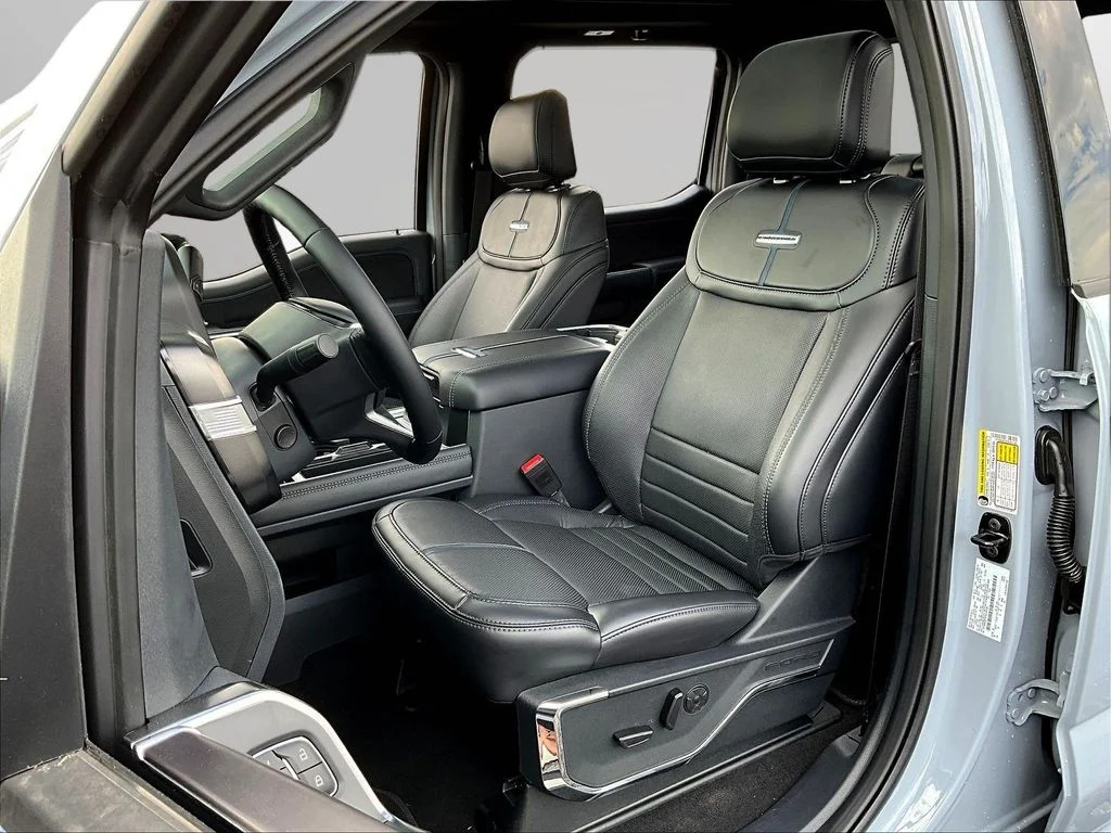 New 2026 Glacier Gray Metallic Tri-Coat Ford F-350® Platinum® image 27