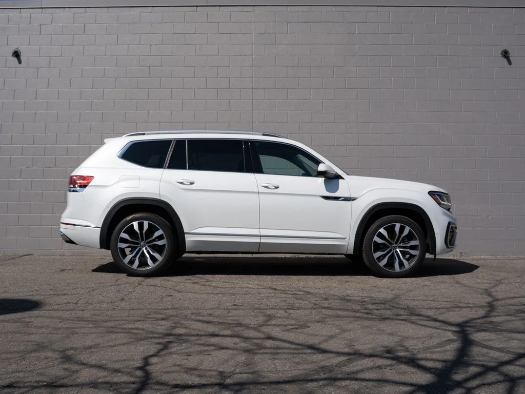 Used 2023 White Volkswagen 3.6L V6 SEL Premium R-Line image 8