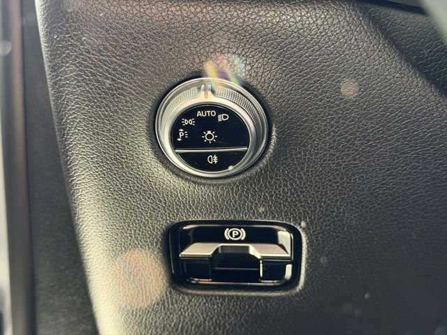 Certified Used 2023 Silver Mercedes-Benz GLC 300 image 21