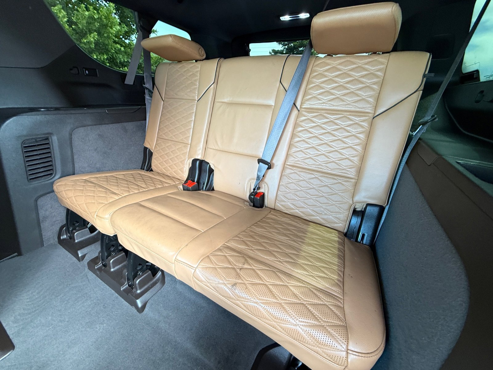Used 2023 Crystal White Cadillac Sport image 21