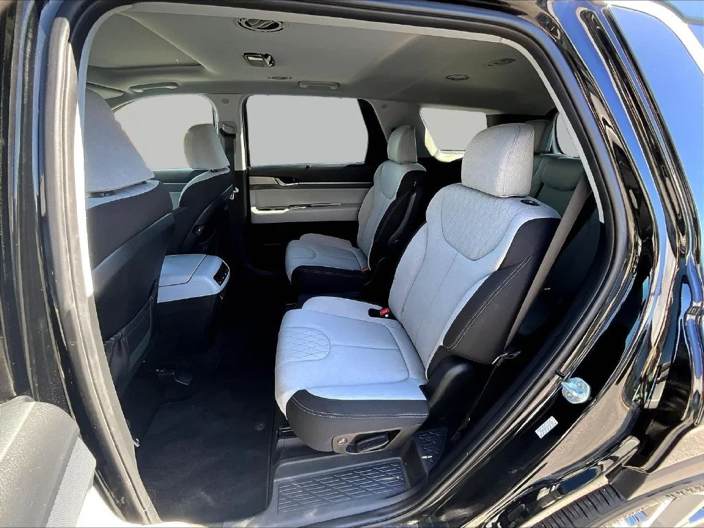 Used 2022 Black Hyundai SEL image 26