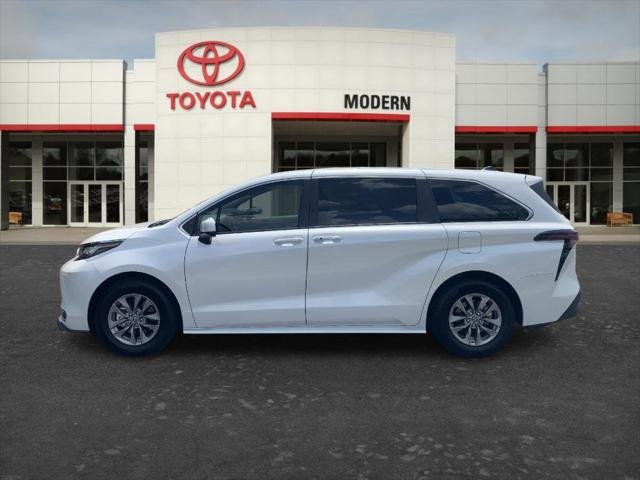 Certified Used 2023 WIND CHILL PEARL* Toyota  image 7