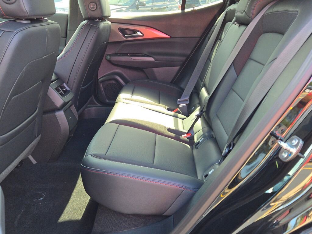 2025 Chevrolet Equinox EV RS - Photo 18