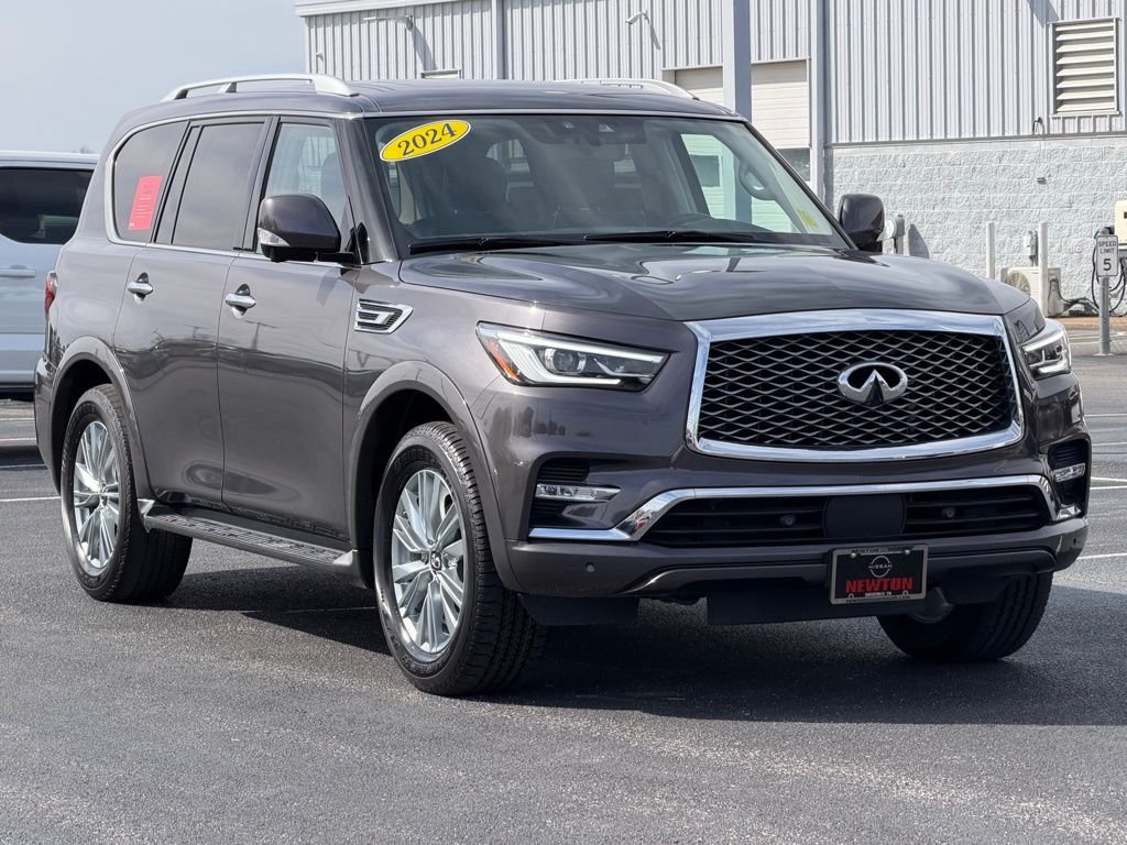 Used 2024 Gray INFINITI LUXE image 2