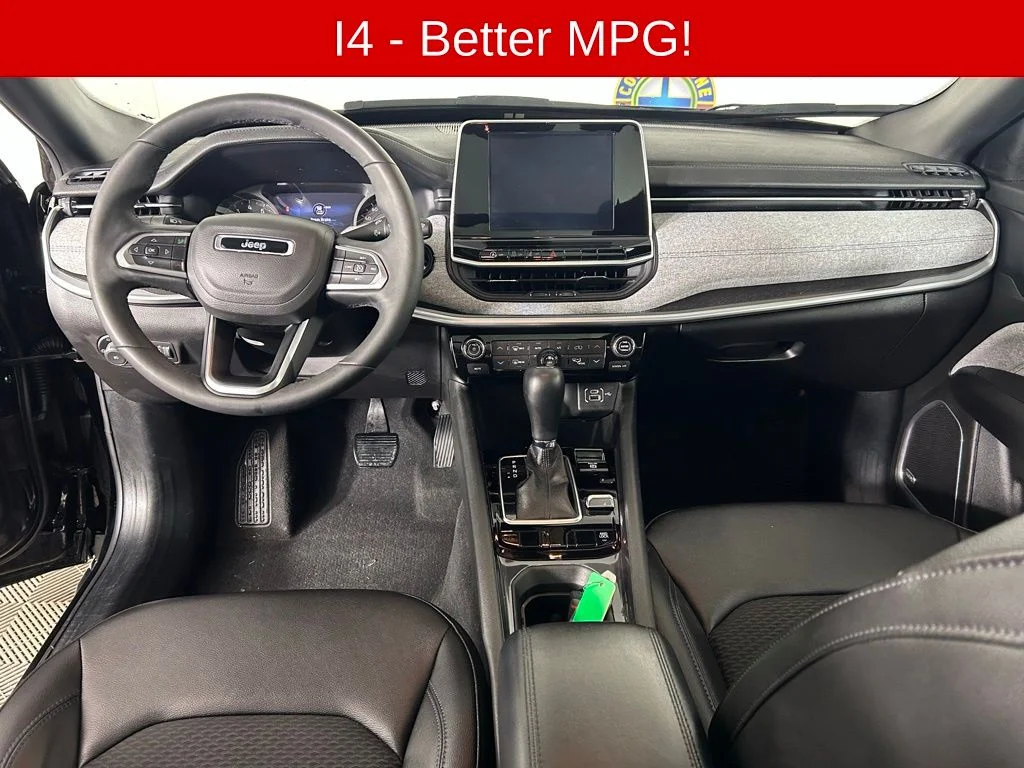 Used 2025 Diamond Black Jeep Latitude image 8