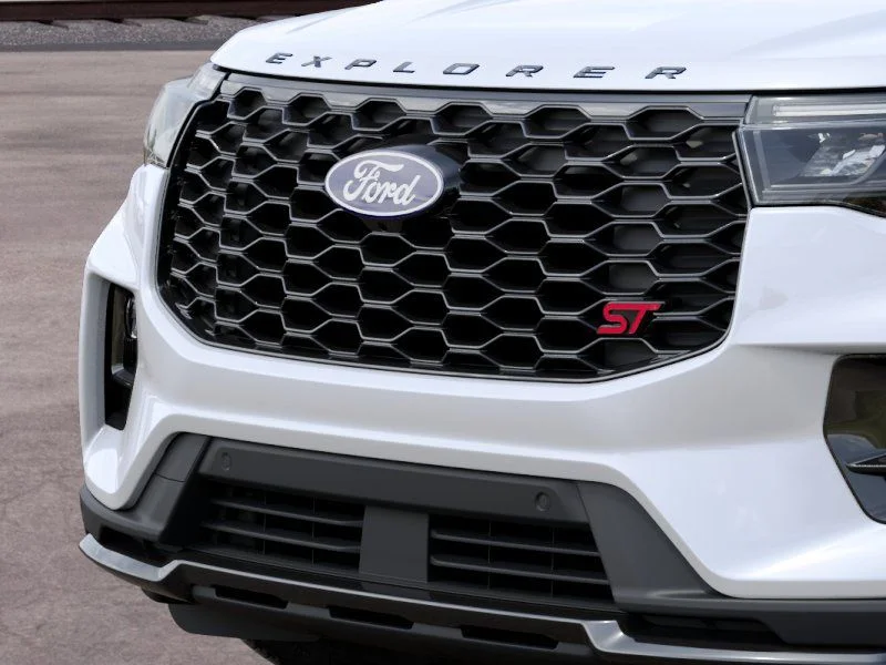 New 2027 Star White Metallic Tri-Coat Ford ST image 17