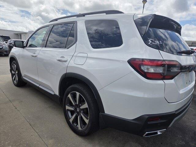 Used 2025 Platinum White Pearl Honda Touring image 5