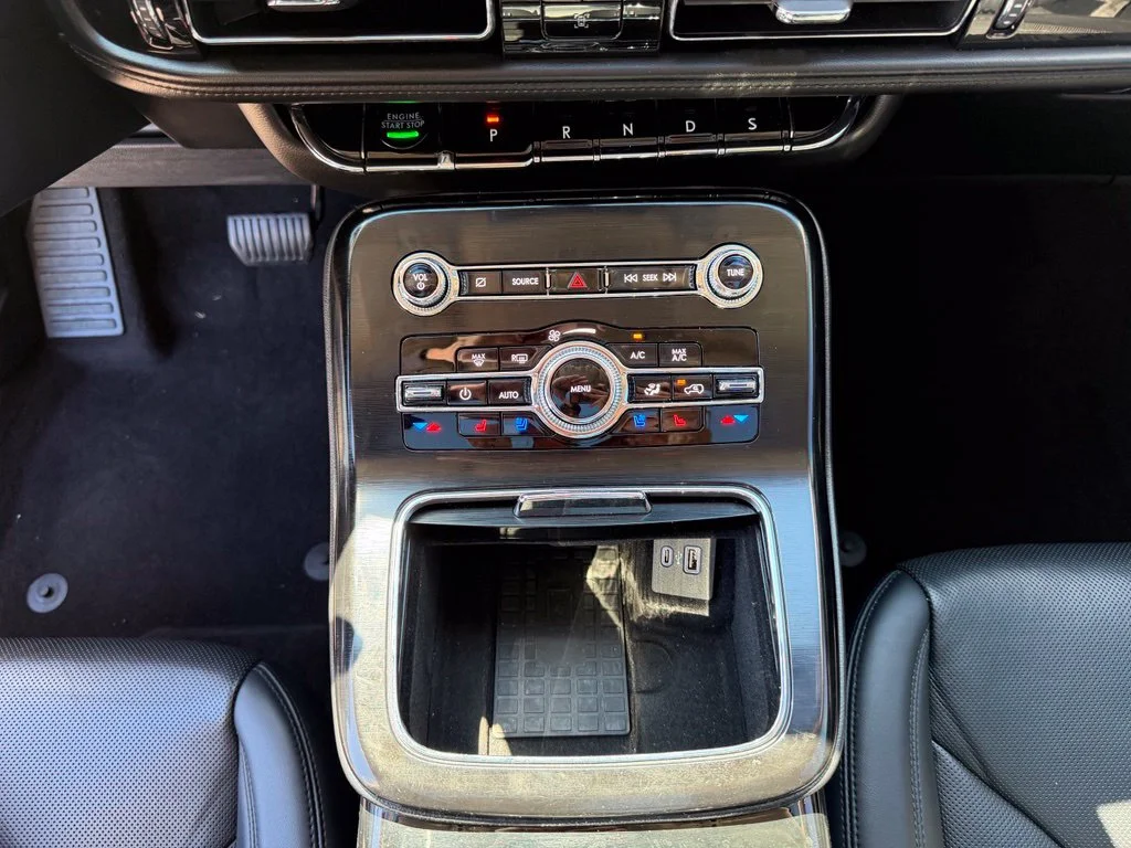 Used 2021 Gray Lincoln Reserve image 30