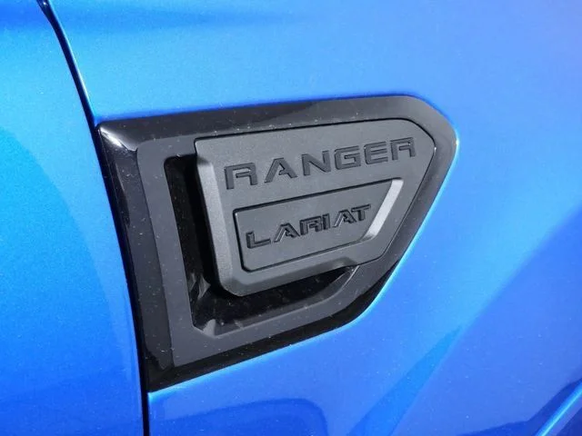 Used 2022 Blue Ford Lariat image 9