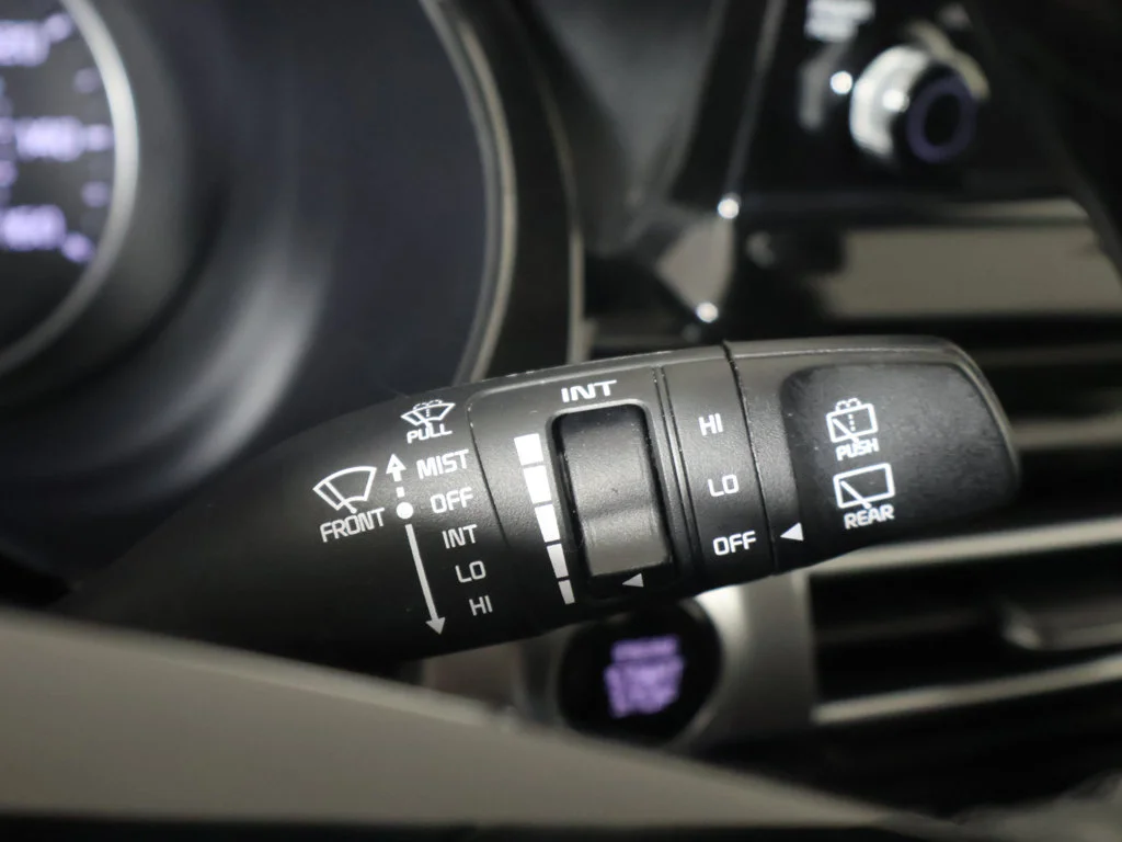 Used 2021 White Kia EX image 42