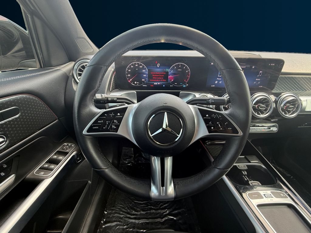 Used 2025 Black Mercedes-Benz GLB 250 image 13