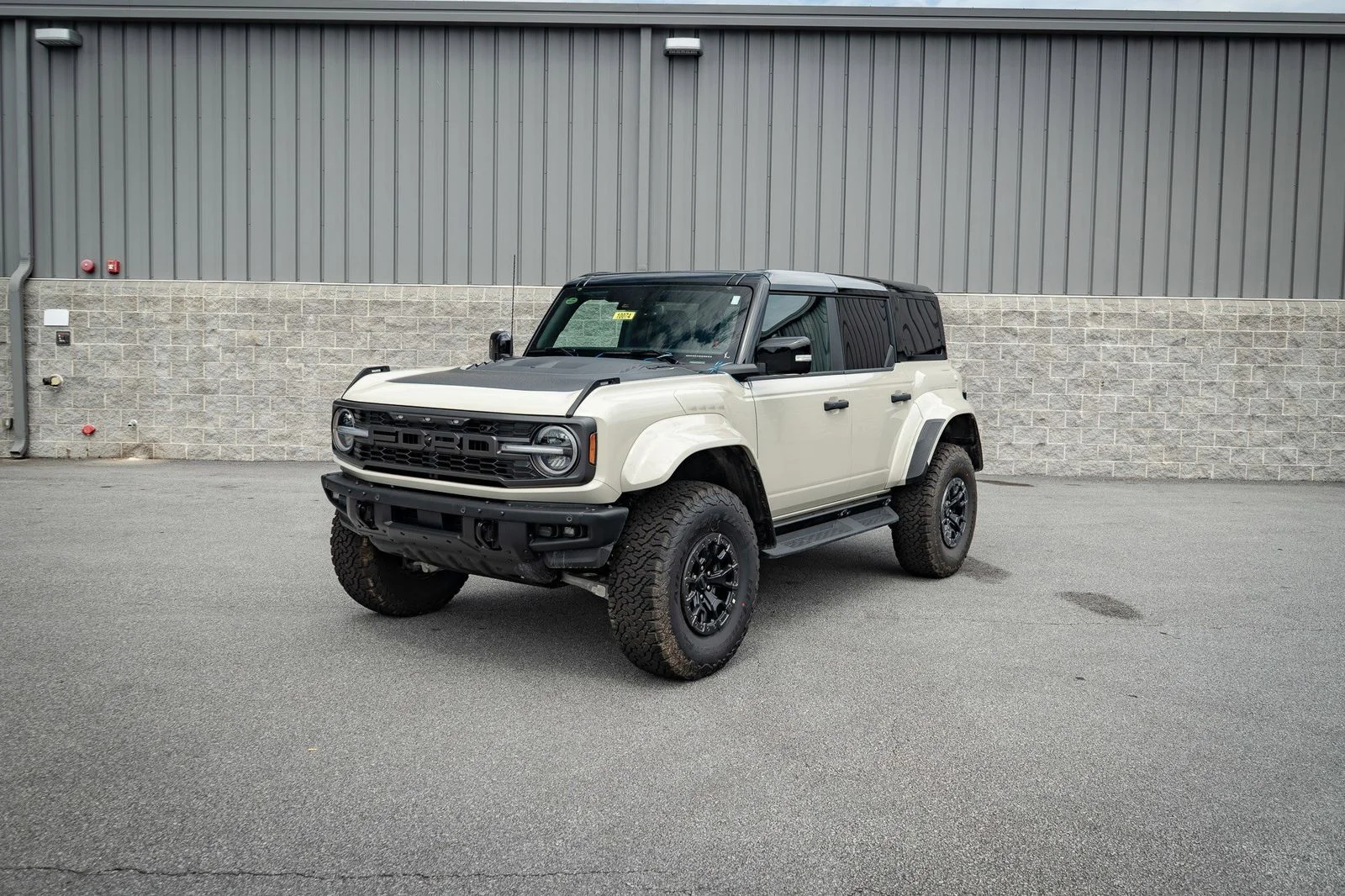 Used 2025 Desert Sand Ford Raptor image 11