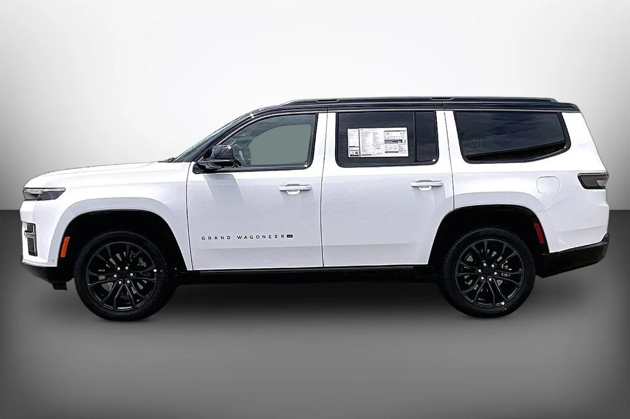 New 2026 Bright White Clearcoat Jeep Summit Obsidian image 5