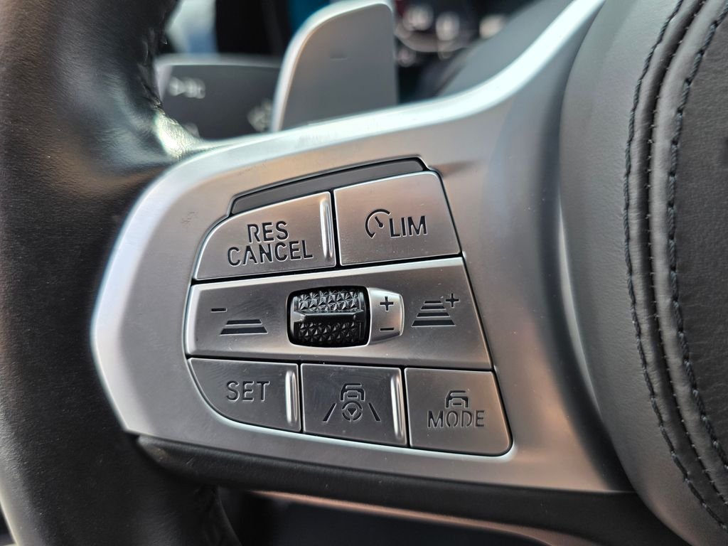 2021 BMW 7 Series M760i - Photo 28