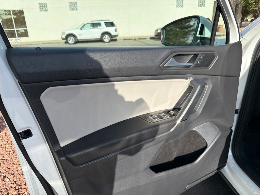 Used 2020 Beige Volkswagen 2.0T SE image 14