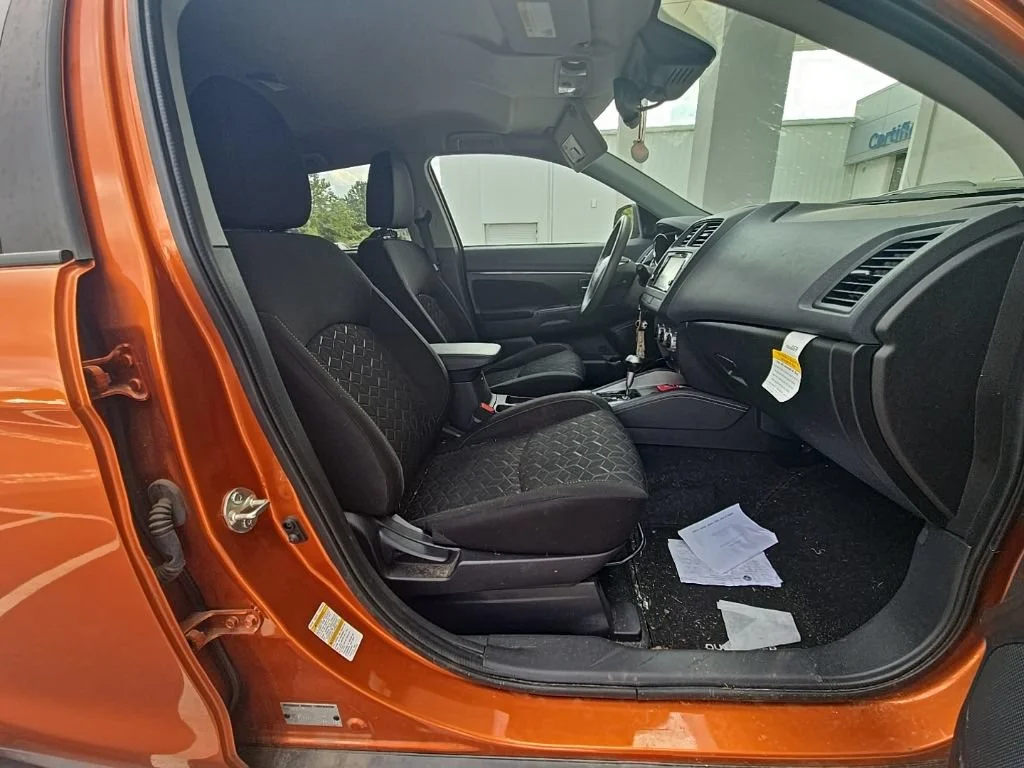 Used 2022 Orange Mitsubishi ES image 11