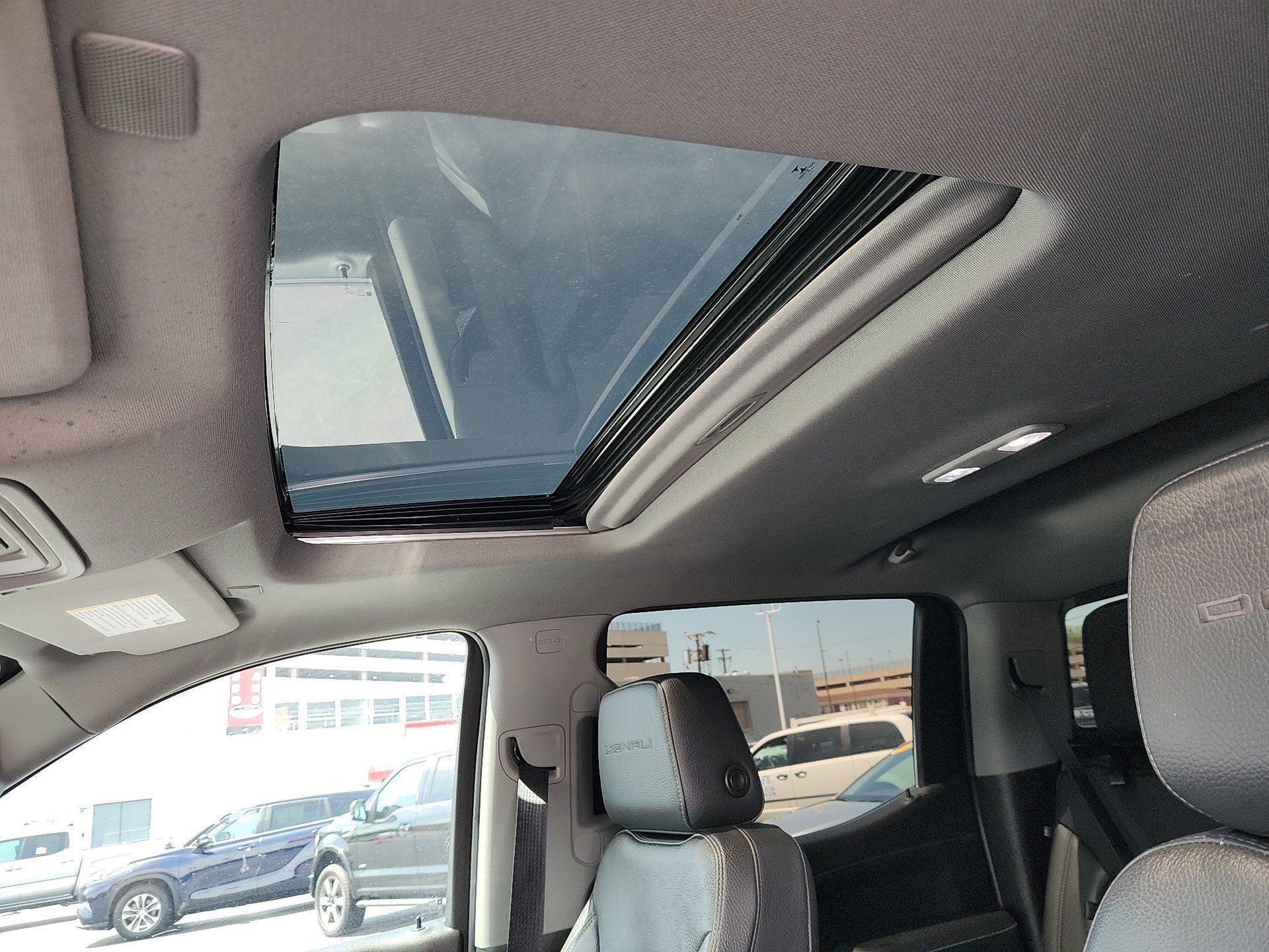 Used 2021 Hunter Metallic GMC Denali image 21