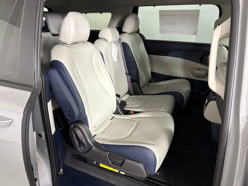 New 2026 Ceramic Silver Kia EX image 43