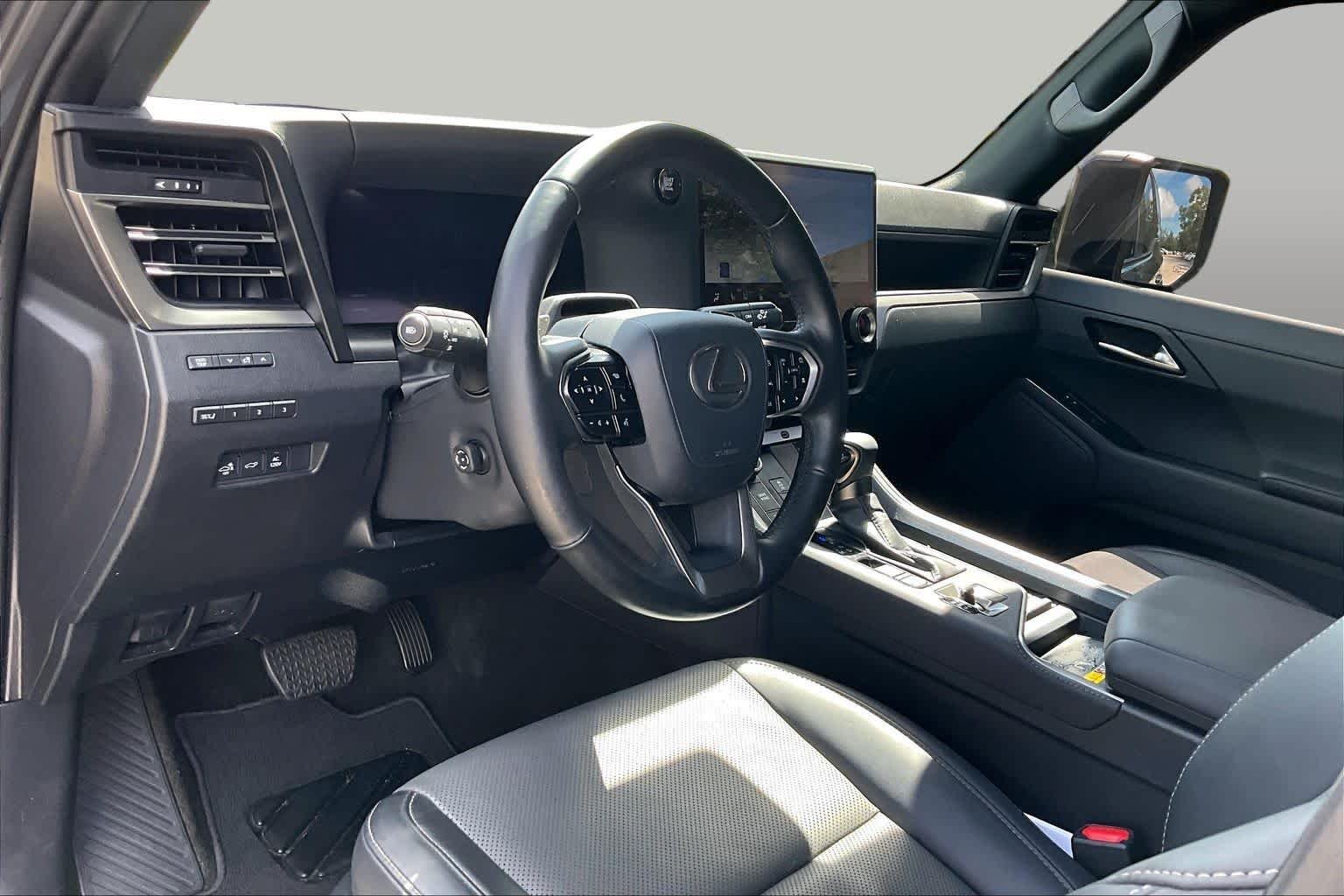 Used 2025 Nebula Gray Pearl Lexus Premium image 17