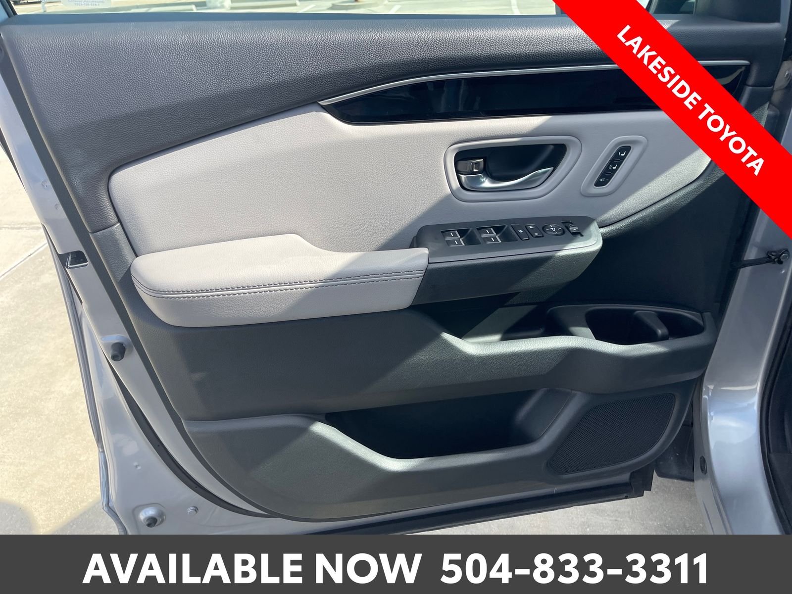Used 2023 Silver Honda EX-L image 25