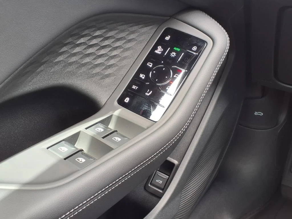 Used 2025 Mythos Black Metallic Audi Premium Plus image 19