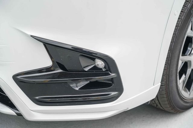 Used 2024 Beige Lexus 500h F SPORT Luxury image 9