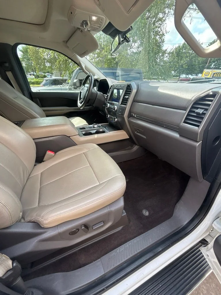 Used 2020 White Ford XLT image 24