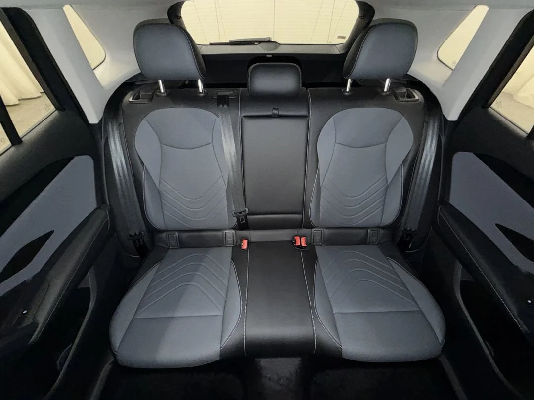 New 2026 Platinum Gray Metallic Volkswagen SE image 21