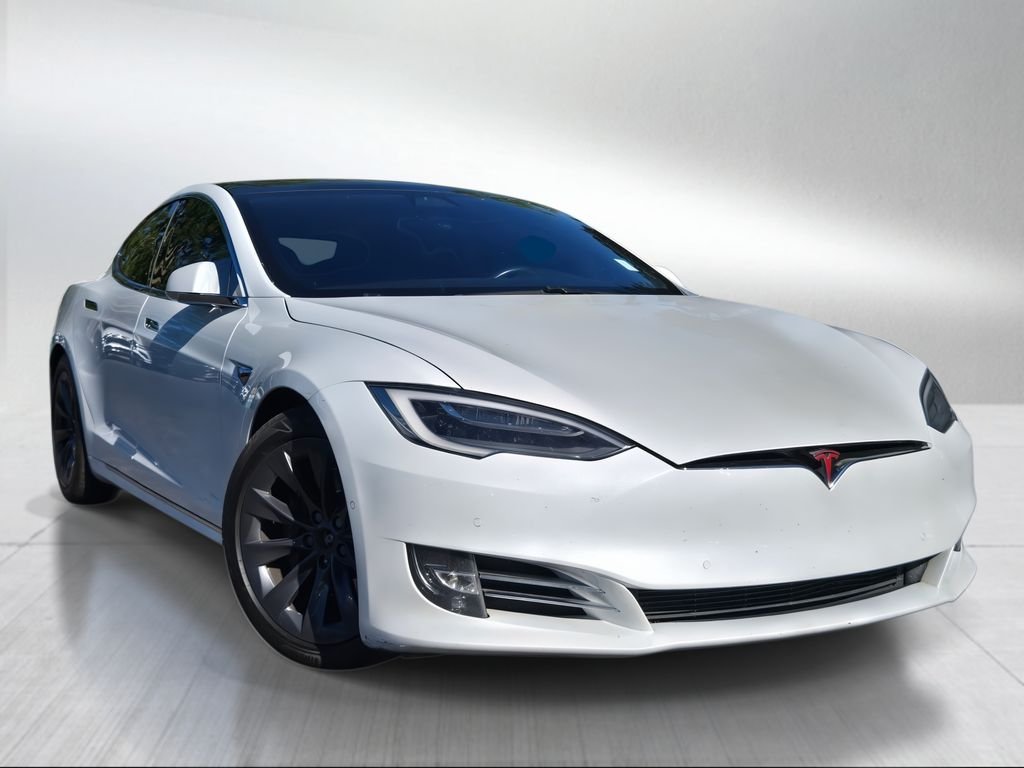 Used 2020 Pearl White Multi-Coat Tesla  image 1