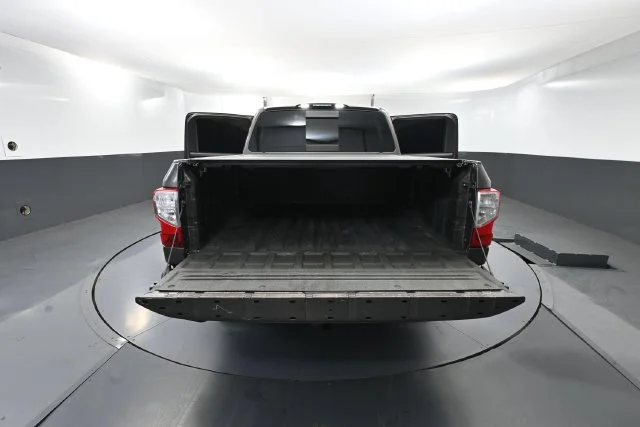 Used 2018 Brown Nissan SV image 29