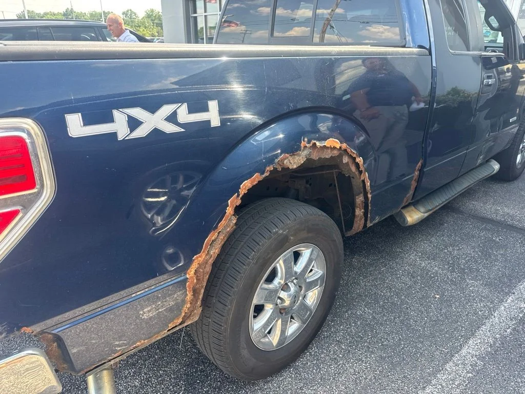 Used 2013  Ford  image 2
