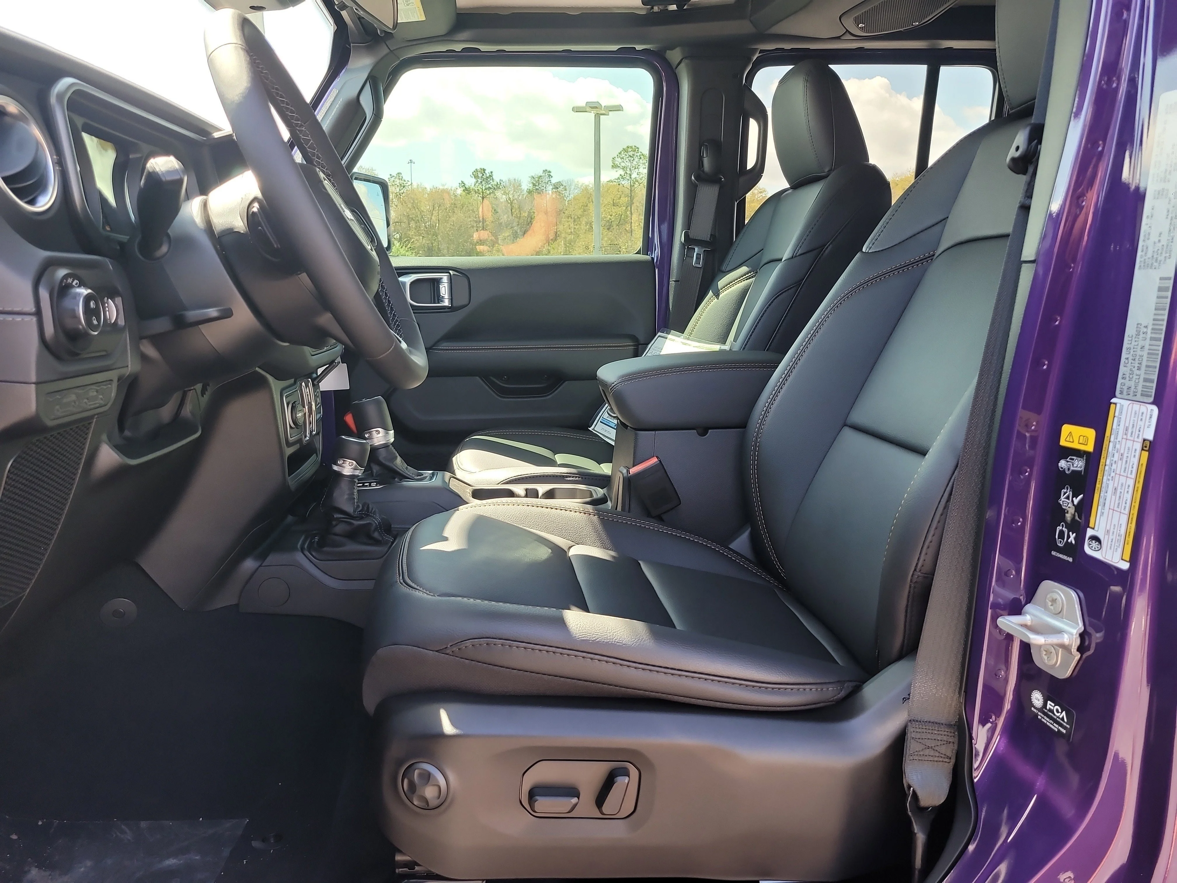 New 2026 Reign Jeep Sahara image 13