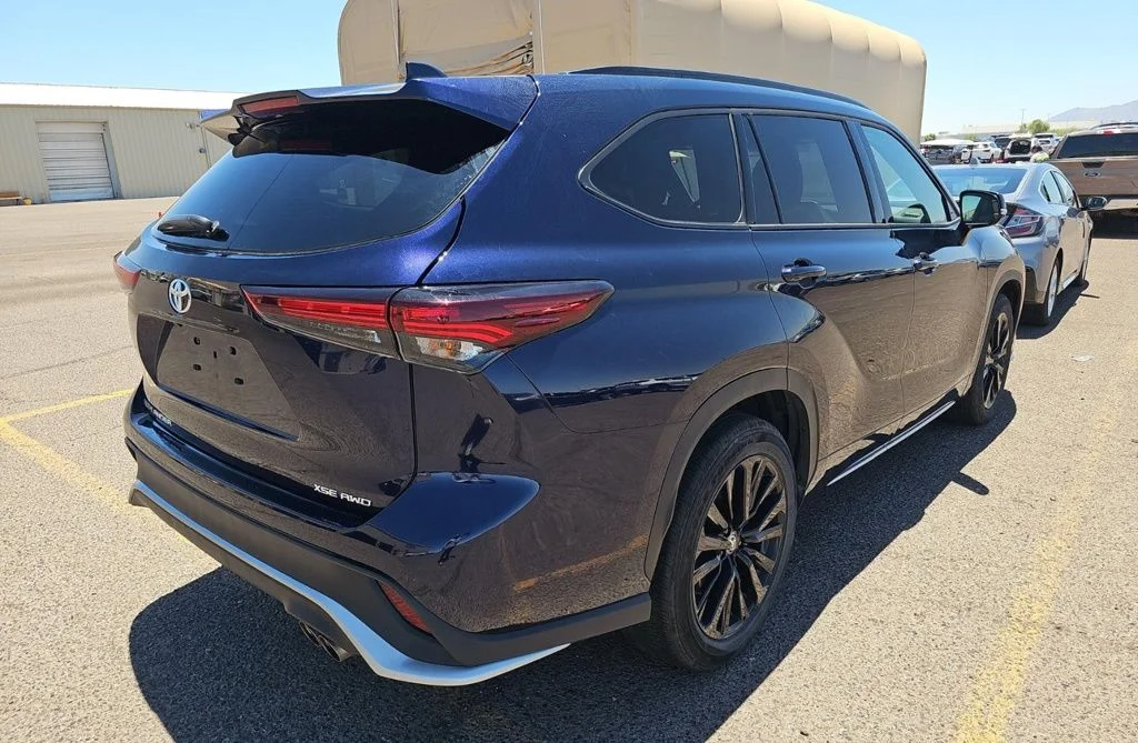 Certified Used 2025  Toyota XSE image 5