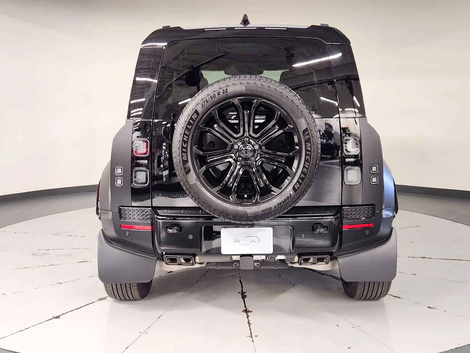 2026 Land Rover Defender OCTA Black - Photo 10