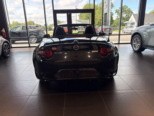 Used 2016 Black Mazda Club image 4