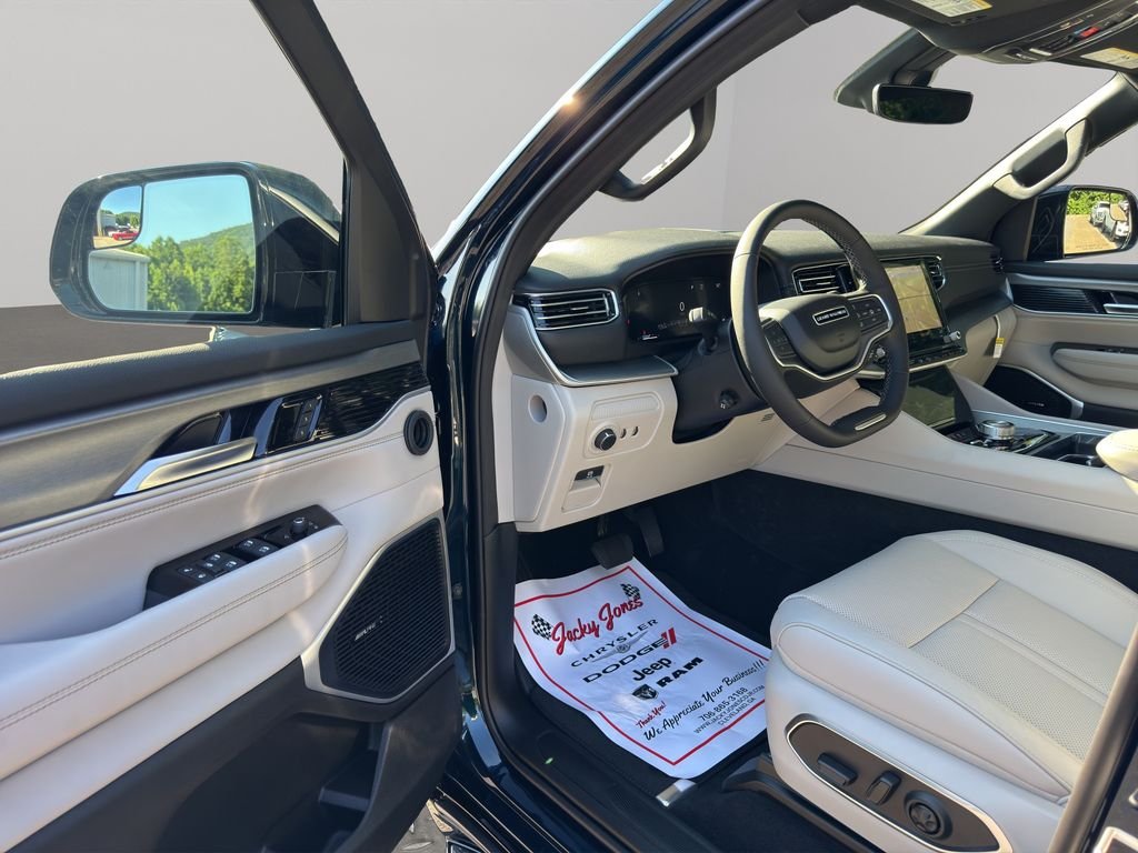 New 2026 Fathom Blue Pearlcoat Jeep Base image 6