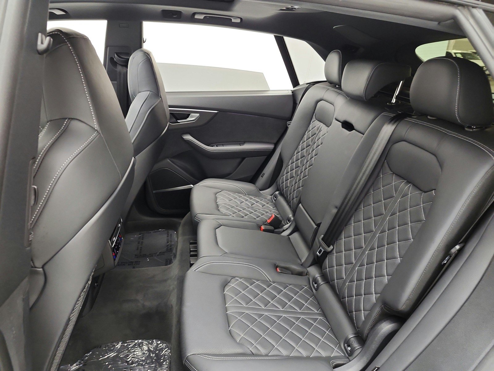 Used 2025 Daytona Gray Pearl Effect Audi Premium Plus image 16