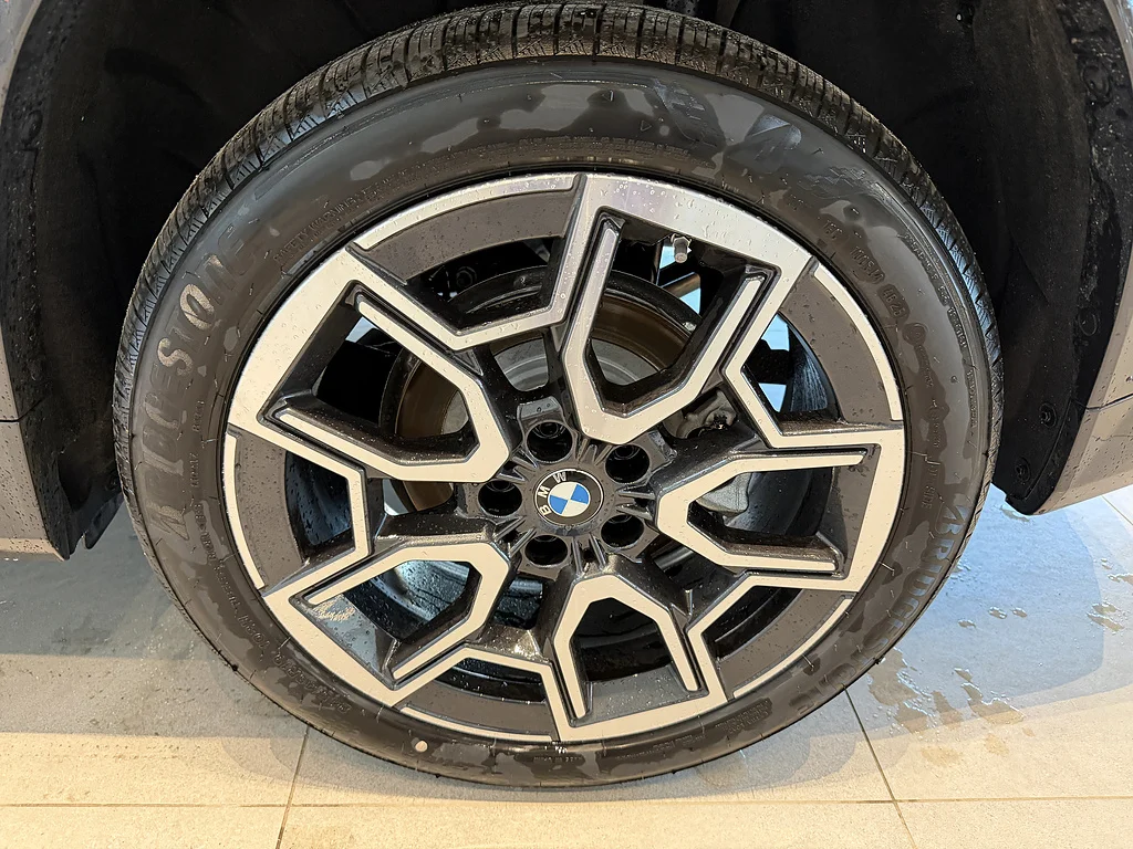 New 2026 Alpine White BMW xDrive28i image 7