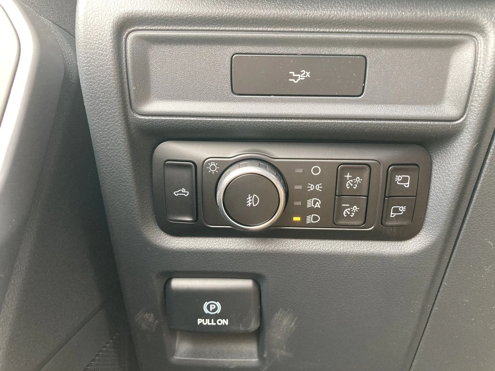 New 2026 Agate Black Metallic Ford XLT image 13